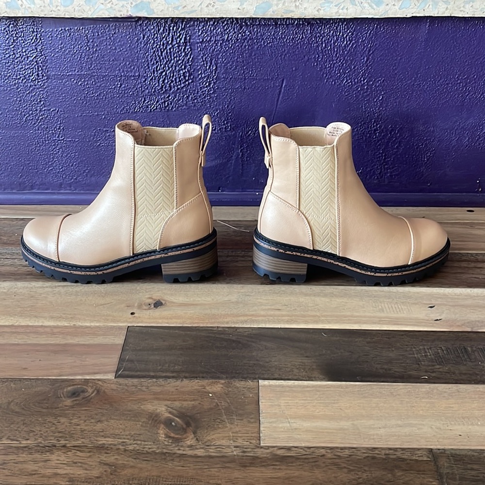 Journee Boot - Picture 4 of 7